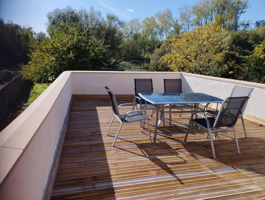 Apartament Agreable Maison Avec Parking Gratuit Amiens Zewnętrze zdjęcie