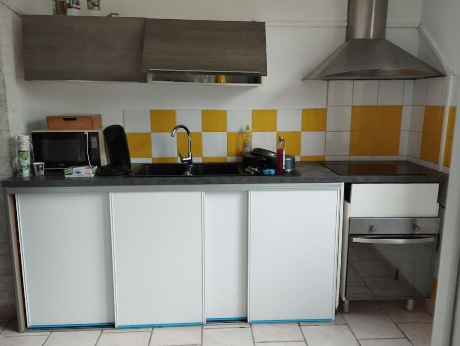 Apartament Agreable Maison Avec Parking Gratuit Amiens Zewnętrze zdjęcie
