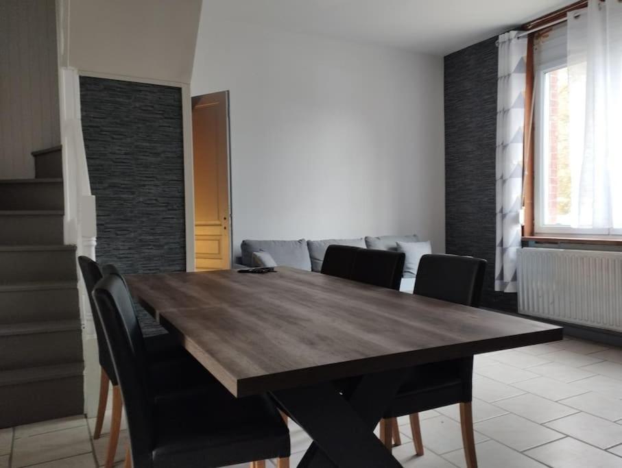 Apartament Agreable Maison Avec Parking Gratuit Amiens Zewnętrze zdjęcie